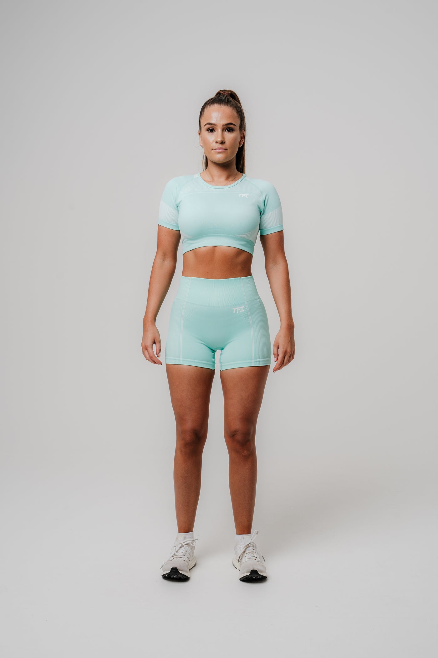 Perform Seamless Short-Sleeve Crop Top